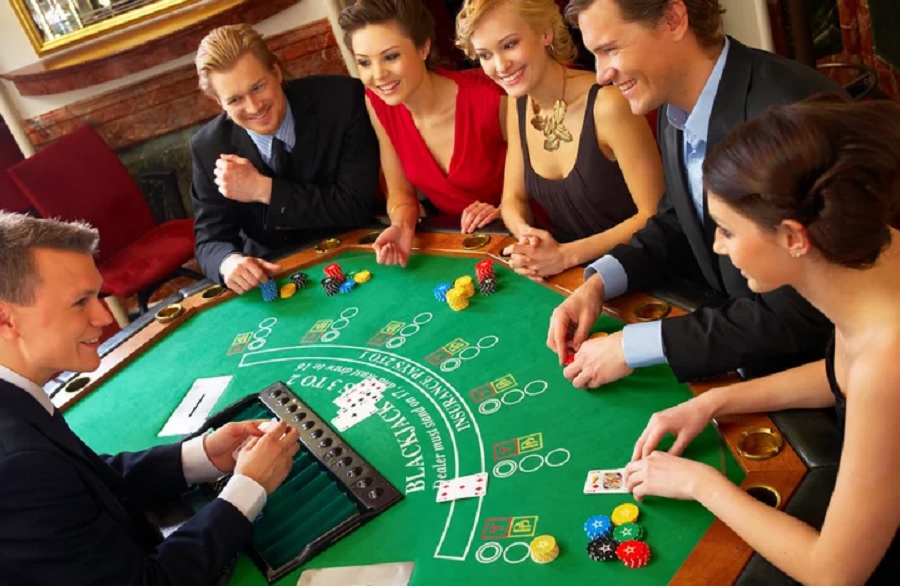 Blackjack Strategy: How to Beat the Casino
